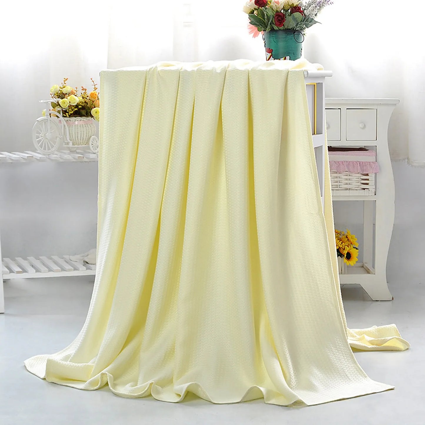 Bamboo Cooling Blanket – Ultra Light & Breathable